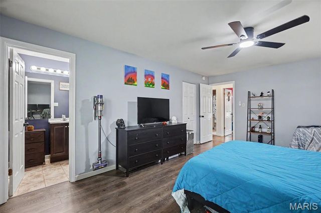 745 Sugar Glen Drive 5, St Peters, MO 63376