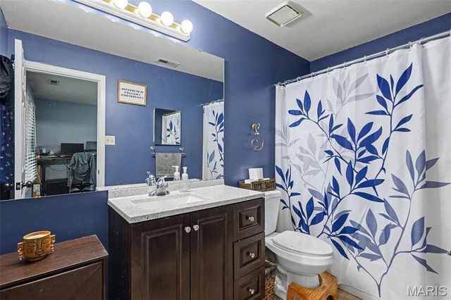 745 Sugar Glen Drive 5, St Peters, MO 63376