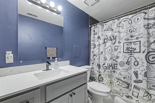745 Sugar Glen Drive 5, St Peters, MO 63376