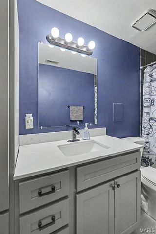 745 Sugar Glen Drive 5, St Peters, MO 63376