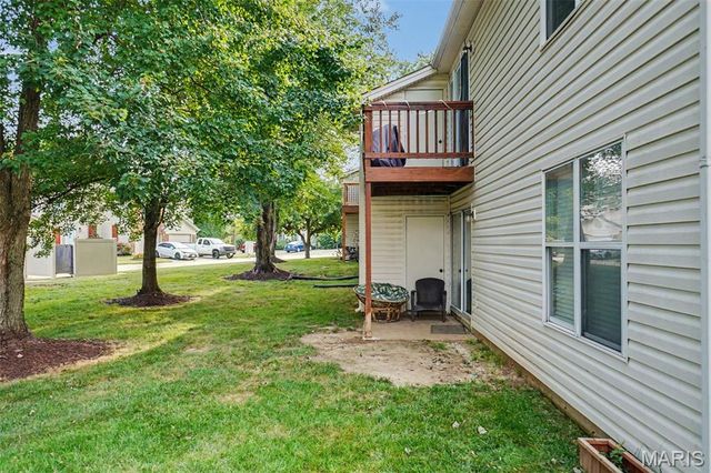 745 Sugar Glen Drive 5, St Peters, MO 63376