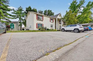 745 Sugar Glen Drive 5, St Peters, MO 63376