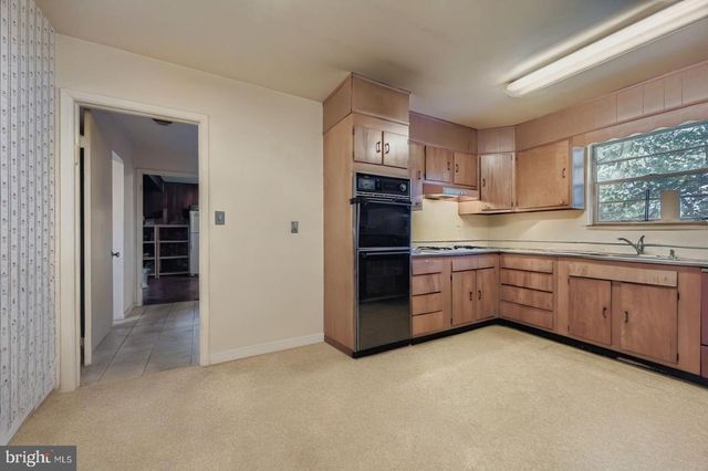 3619 GLENGYLE AVE #8C, Baltimore, MD 21215