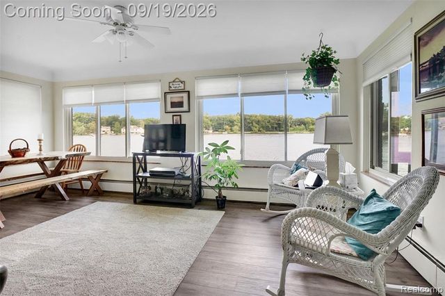 7139 Capri Drive, White Lake, MI 48383