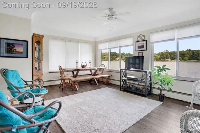7139 Capri Drive, White Lake, MI 48383