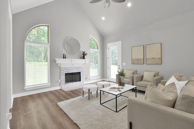 2172 Greentree Drive, Huntsville, TX 77340