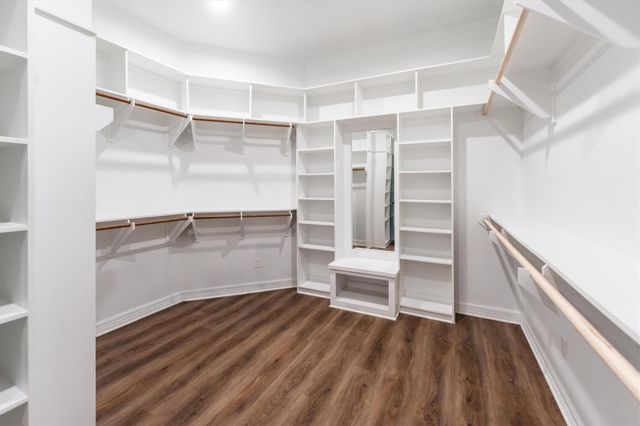 2172 Greentree Drive, Huntsville, TX 77340