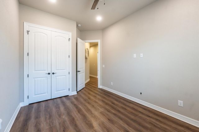 2172 Greentree Drive, Huntsville, TX 77340