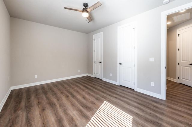 2172 Greentree Drive, Huntsville, TX 77340