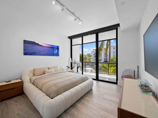 161 ISLE OF VENICE Drive 204, Fort Lauderdale, FL 33301