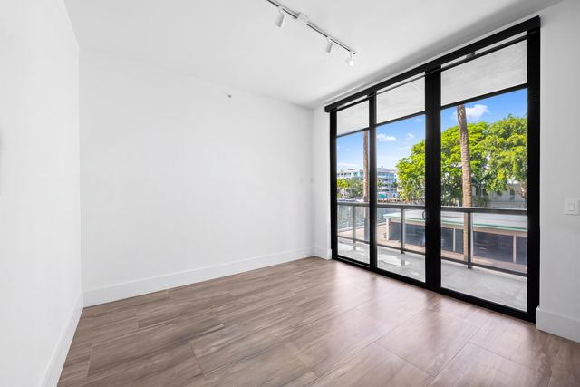 161 ISLE OF VENICE Drive 204, Fort Lauderdale, FL 33301