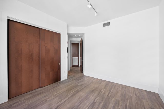 161 ISLE OF VENICE Drive 204, Fort Lauderdale, FL 33301