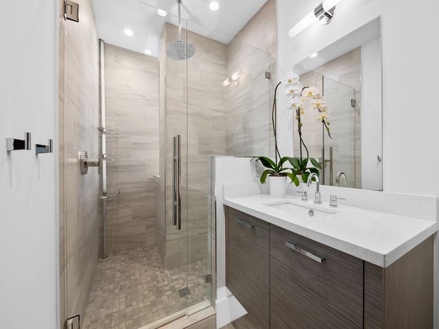 161 ISLE OF VENICE Drive 204, Fort Lauderdale, FL 33301
