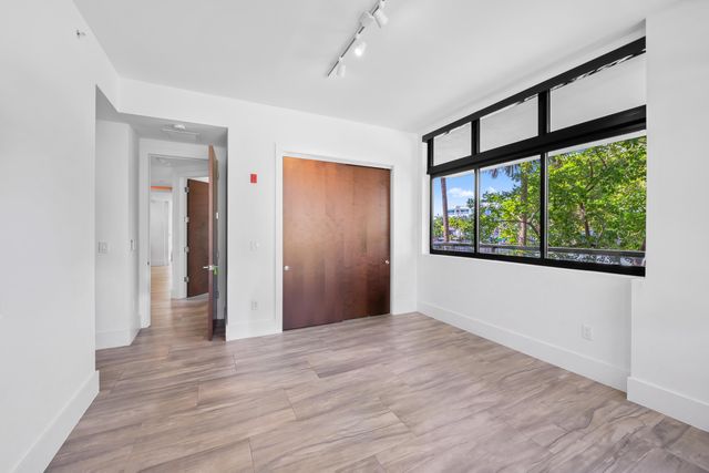 161 ISLE OF VENICE Drive 204, Fort Lauderdale, FL 33301
