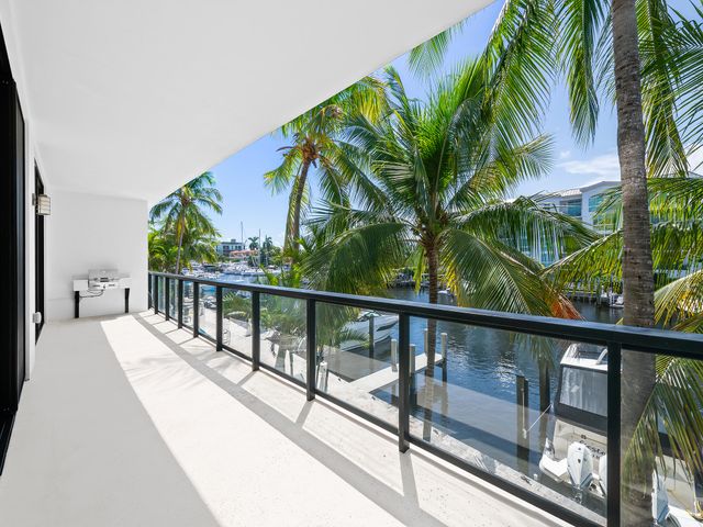 161 ISLE OF VENICE Drive 204, Fort Lauderdale, FL 33301