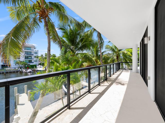 161 ISLE OF VENICE Drive 204, Fort Lauderdale, FL 33301