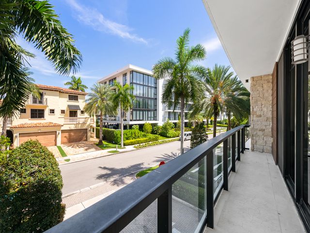 161 ISLE OF VENICE Drive 204, Fort Lauderdale, FL 33301