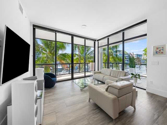 161 ISLE OF VENICE Drive 204, Fort Lauderdale, FL 33301