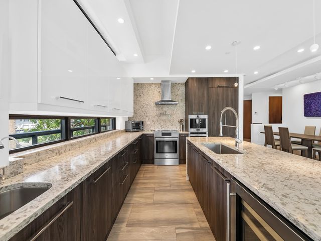 161 ISLE OF VENICE Drive 204, Fort Lauderdale, FL 33301