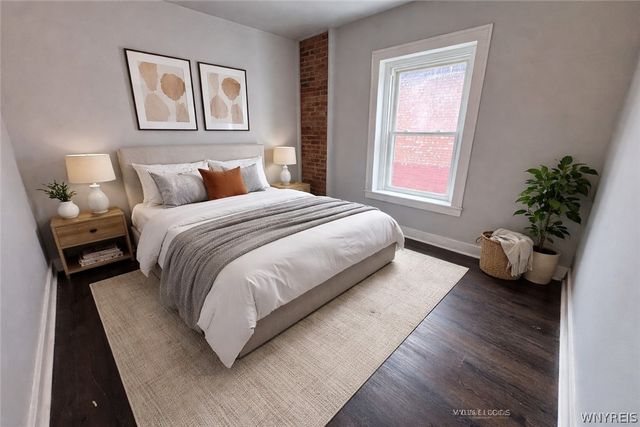 856 Niagara Street Upper Front, Buffalo, NY 14213