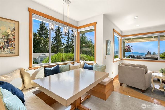 2010 Samish Crest Way, Bellingham, WA 98229