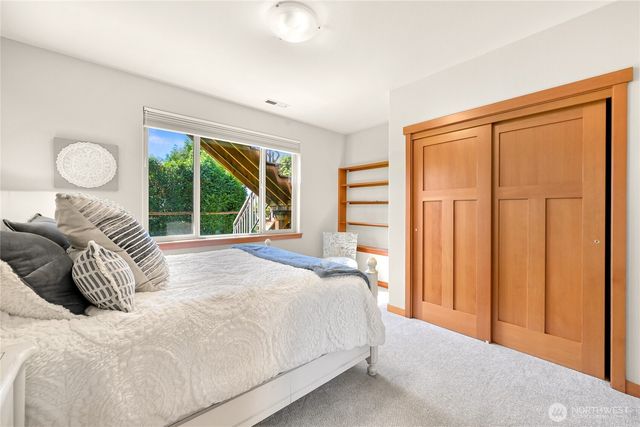 2010 Samish Crest Way, Bellingham, WA 98229