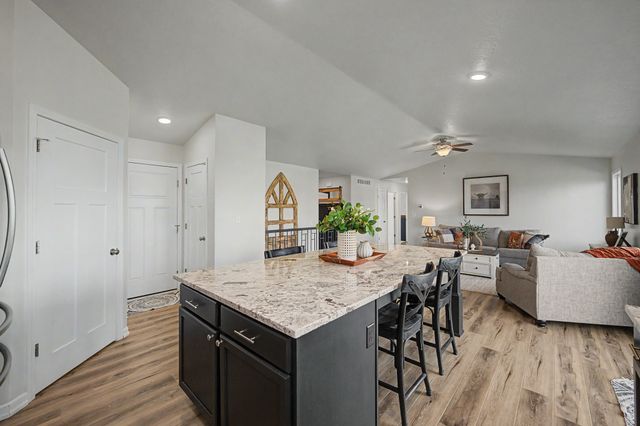 1636 25th Avenue SW, Altoona, IA 50009