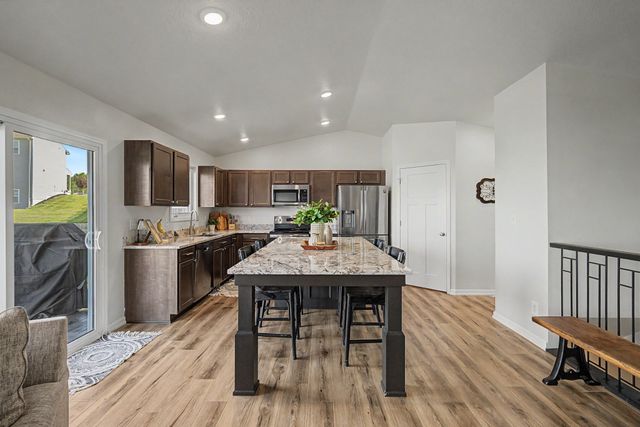 1636 25th Avenue SW, Altoona, IA 50009