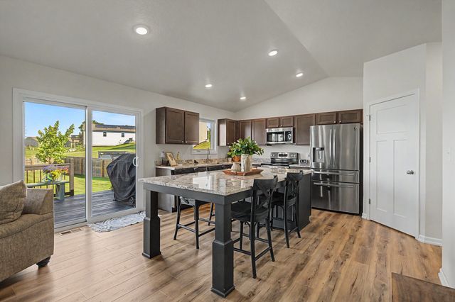 1636 25th Avenue SW, Altoona, IA 50009