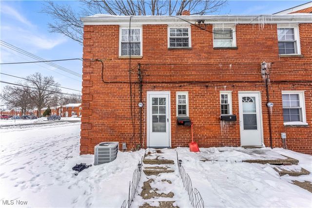 422 Clearview Drive J10, Euclid, OH 44123