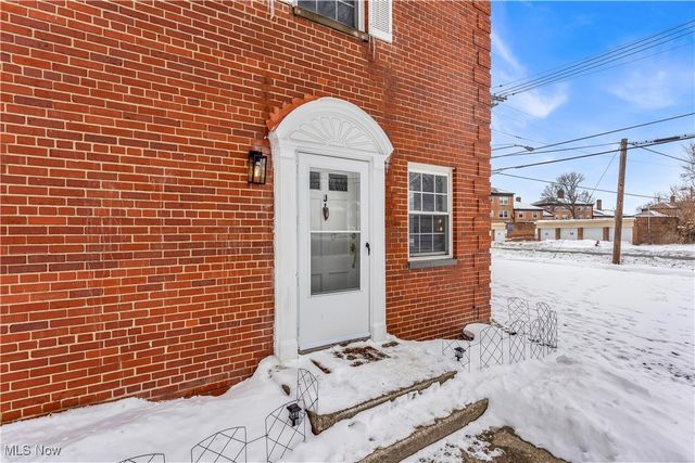 422 Clearview Drive J10, Euclid, OH 44123