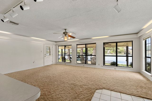 1309 E Zipp, New Braunfels, TX 78130