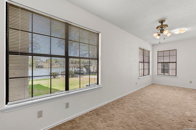 1309 E Zipp, New Braunfels, TX 78130