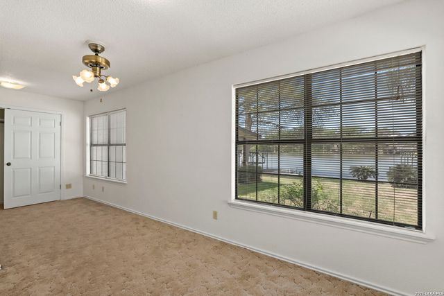 1309 E Zipp, New Braunfels, TX 78130