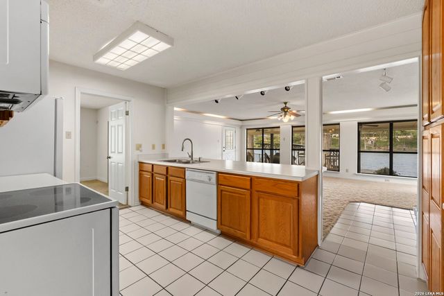 1309 E Zipp, New Braunfels, TX 78130