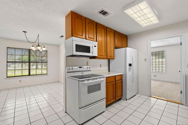 1309 E Zipp, New Braunfels, TX 78130