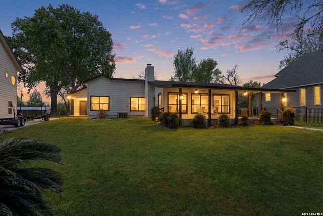 1309 E Zipp, New Braunfels, TX 78130