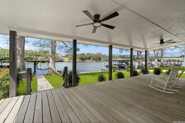 1309 E Zipp, New Braunfels, TX 78130