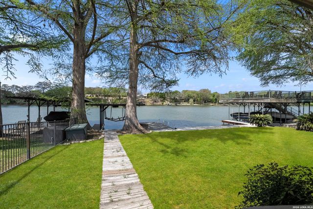 1309 E Zipp, New Braunfels, TX 78130