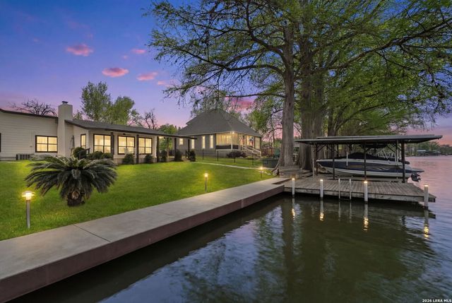 1309 E Zipp, New Braunfels, TX 78130