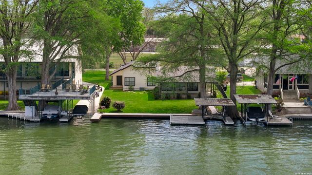 1309 E Zipp, New Braunfels, TX 78130