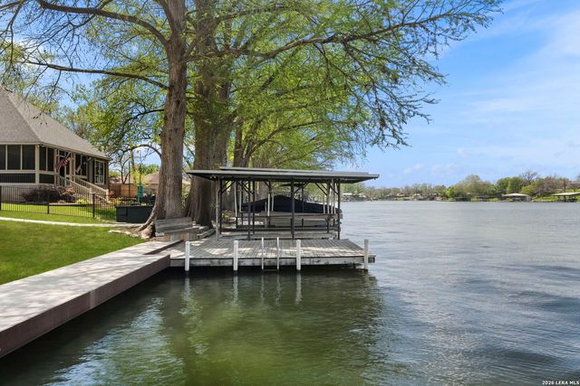 1309 E Zipp, New Braunfels, TX 78130