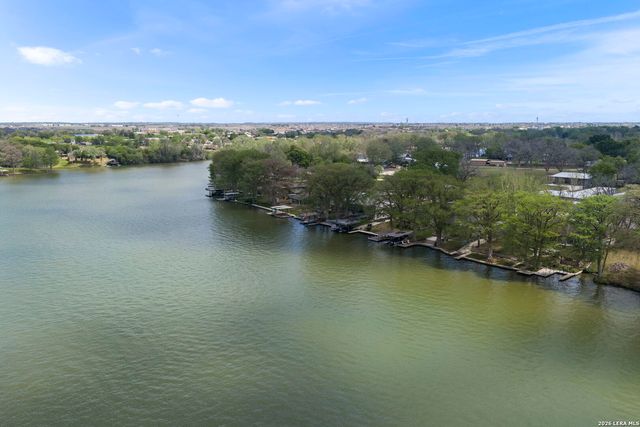 1309 E Zipp, New Braunfels, TX 78130