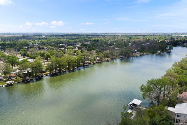 1309 E Zipp, New Braunfels, TX 78130