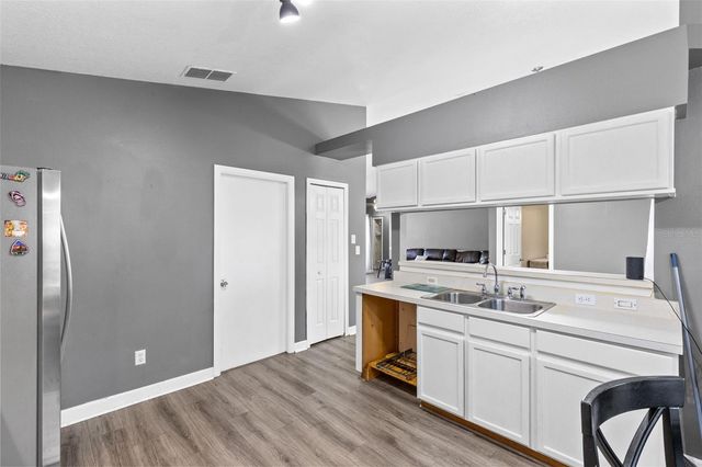 601 ARLINGTON COURT, Eustis, FL 32726