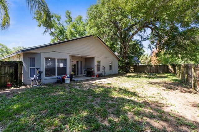 601 ARLINGTON COURT, Eustis, FL 32726