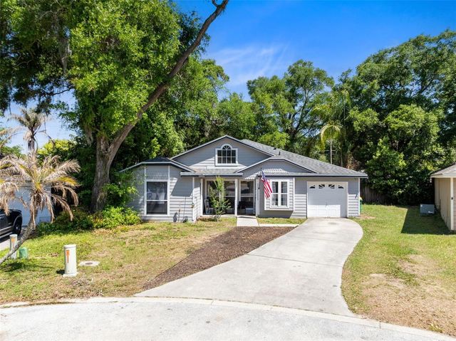 601 ARLINGTON COURT, Eustis, FL 32726