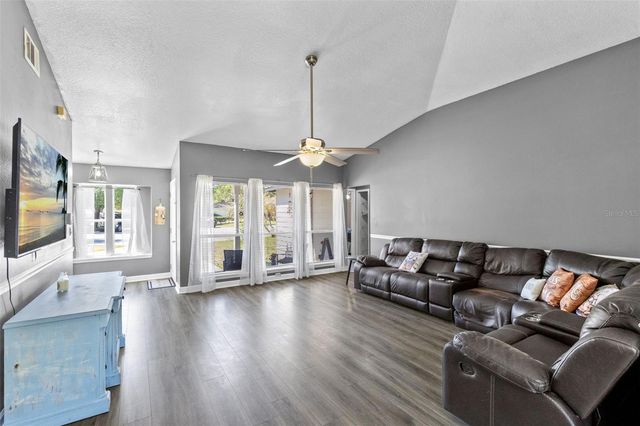 601 ARLINGTON COURT, Eustis, FL 32726