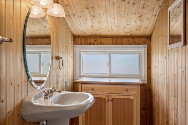 8316 Upton Avenue S, Bloomington, MN 55431