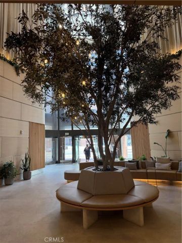 1100 Wilshire 2811, Los Angeles, CA 90017